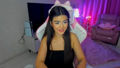 snowingwinter online show from 09.28.25