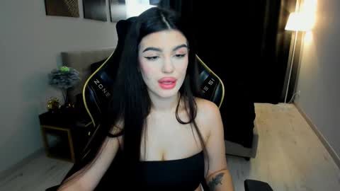 Snapshot of snowingwinter chatting on 02.12.26 snowingwinter online show from 02.12.26