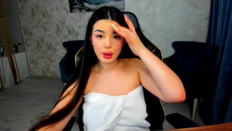 Snapshot of snowingwinter chatting on 02.25.26 snowingwinter online show from 02.25.26