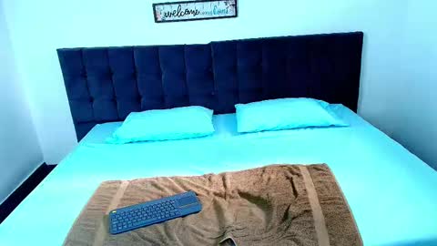 Snowyx  online show from 10.07.25