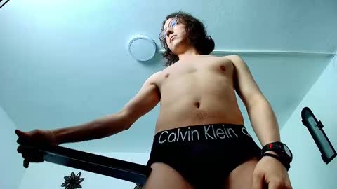 Snowyx  online show from 10.09.25