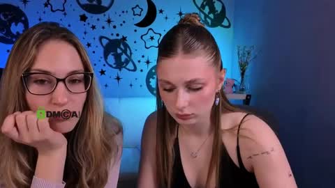 Snapshot of so_hot_rosalie chatting on 04.30.26 so_hot_rosalie online show from 04.30.26