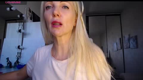 Monna online show from 10.04.25
