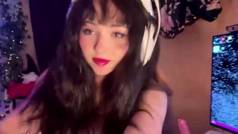Soaking Saskya online show from 11.05.25