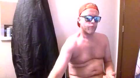 Snapshot of socalspun619 chatting on 04.19.26 Cloudy Cock online show from 04.19.26