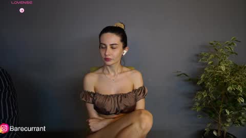 Yesenia online show from 02.20.25