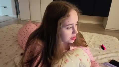 Sophy online show from 04.12.26