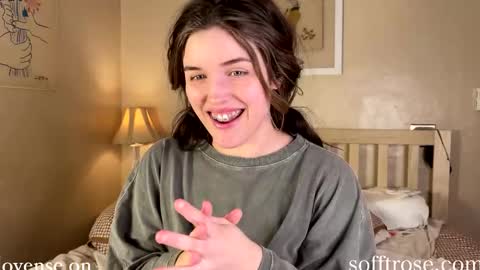 Snapshot of sofftrose chatting on 02.06.25 Julia online show from 02.06.25