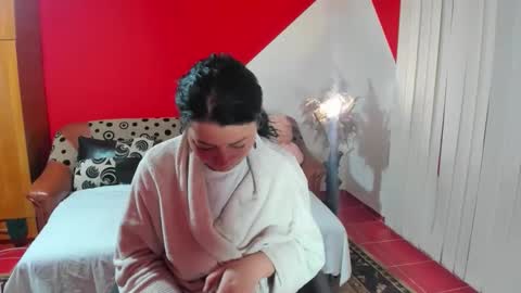 Snapshot of soffy_skye chatting on 12.01.25 Soffy online show from 12.01.25