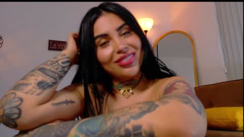 sofhia cruz online show from 12.11.24