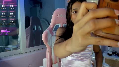 Snapshot of sofhia_turner chatting on 02.06.25 sofhia_turner online show from 02.06.25