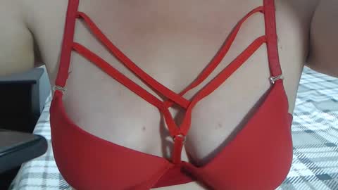 Snapshot of sofi995971 chatting on 04.28.26 Sofa Castellanos online show from 04.28.26