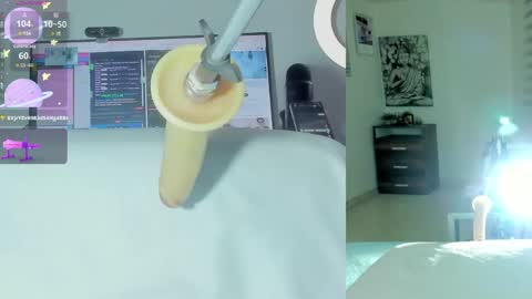 Snapshot of sofi__velez_ chatting on 05.26.26 Sofi online show from 05.26.26