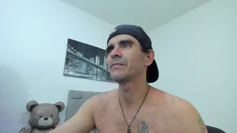 Snapshot of sofi_and_santy chatting on 02.26.26 SOFI AND SANTY online show from 02.26.26