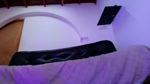 Sofia online show from 10.15.25