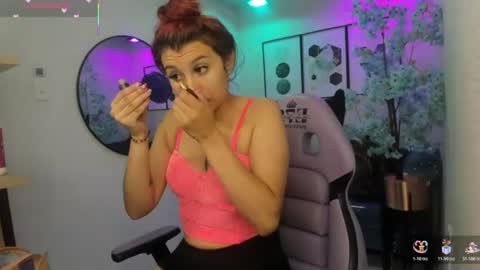 Snapshot of sofi_monroeee chatting on 06.28.26 Sofia online show from 06.28.26