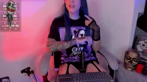 Snapshot of sofi_pretty_uwu_ chatting on 06.23.26 SOFIA online show from 06.23.26