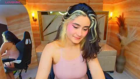 sofi_r_ online show from 11.30.25