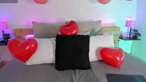 Snapshot of sofi_sp chatting on 02.14.25 sofi_sp online show from 02.14.25