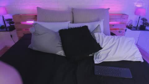 Snapshot of sofi_sp chatting on 02.22.25 sofi_sp online show from 02.22.25