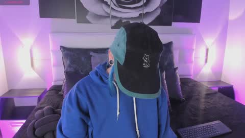 Snapshot of sofi_sp chatting on 10.18.25 sofi_sp online show from 10.18.25