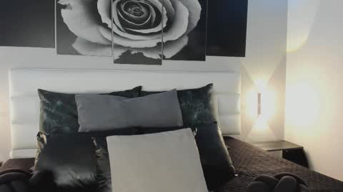 Snapshot of sofi_sp chatting on 12.15.25 sofi_sp online show from 12.15.25