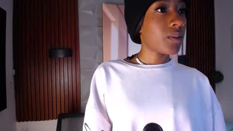 Snapshot of sofi_thomas_ chatting on 03.29.26 Sofia online show from 03.29.26
