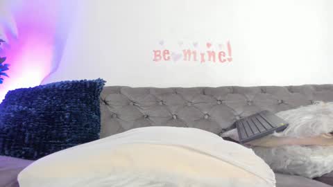 Snapshot of sofi_vasquez chatting on 02.19.25 Sofia Vasquez online show from 02.19.25