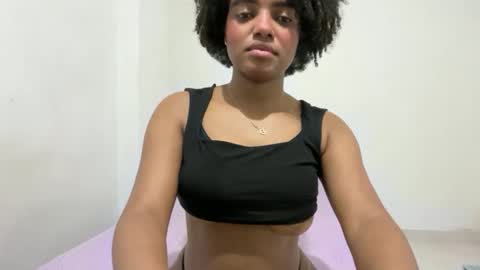 Snapshot of sofi_z chatting on 11.23.25 Sofi online show from 11.23.25