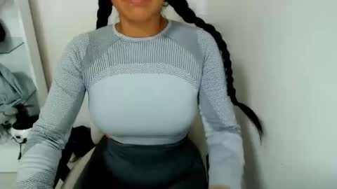 Snapshot of sofia13vene chatting on 04.30.26 sofia vene online show from 04.30.26