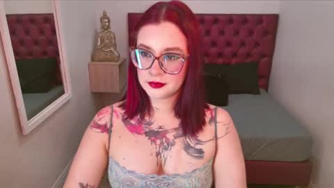 Snapshot of sofia__fanning chatting on 01.22.25 .  . online show from 01.22.25