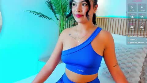 Snapshot of sofia_balze chatting on 10.24.25 Sofi online show from 10.24.25