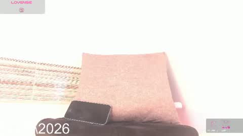 Snapshot of sofia_burbano chatting on 07.14.26 Sofia Burbano online show from 07.14.26
