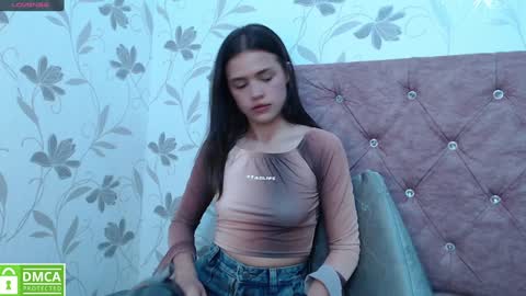 Snapshot of sofia_claark chatting on 01.13.25 Sofi online show from 01.13.25