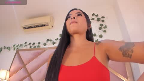 Snapshot of sofia_diiaz_ chatting on 02.05.25 online show from 02.05.25