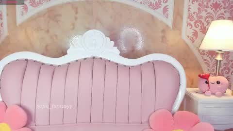 Snapshot of sofia_fantasyy chatting on 05.21.26 Sofia fantasyy Online 0700 to 1400 gmt-5 online show from 05.21.26