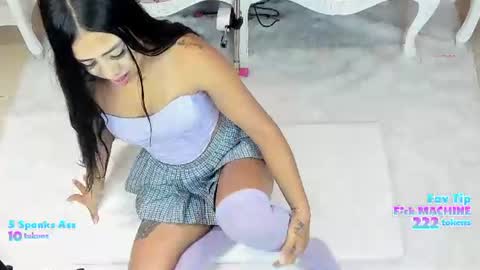 Snapshot of sofia_fantasyy chatting on 06.17.26 Sofia fantasyy Online 0700 to 1400 gmt-5 online show from 06.17.26
