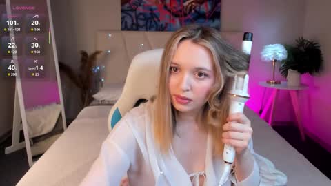 Snapshot of sofia_gaze chatting on 01.15.26 Sofia Gaze online show from 01.15.26