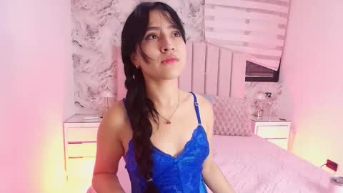 Snapshot of sofia_gomes_ chatting on 12.20.25 sofia gomes online show from 12.20.25