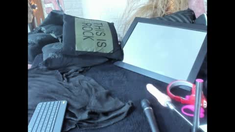 sofia gutierrez   online show from 02.03.25