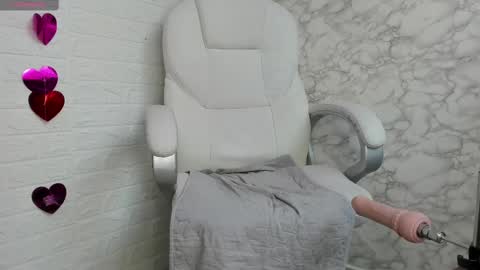 sofia gutierrez   online show from 03.04.25