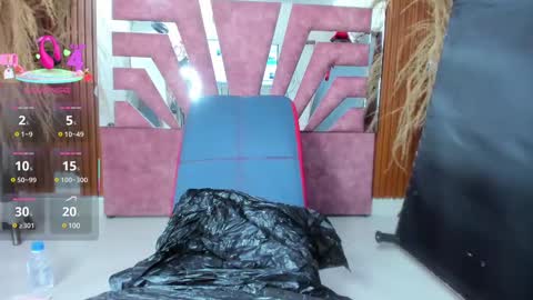 sofia gutierrez   online show from 03.11.25