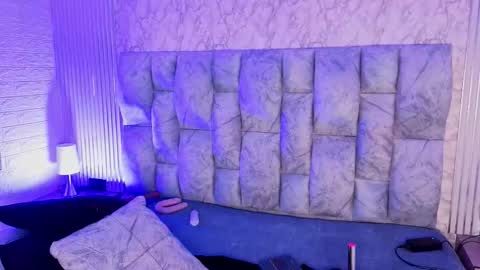 sofia gutierrez   online show from 12.22.25