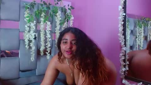 Snapshot of sofia_hernandeez_ chatting on 12.13.24 Sofi online show from 12.13.24