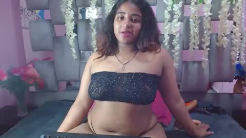 Snapshot of sofia_hernandeez_ chatting on 12.19.24 Sofi online show from 12.19.24