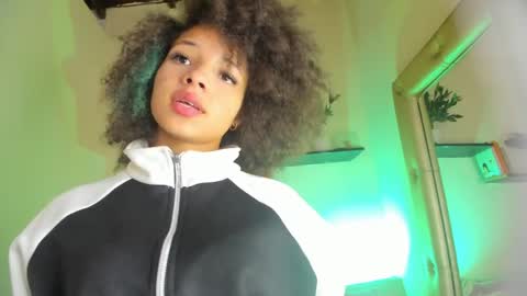 S O F I A  online show from 04.06.26