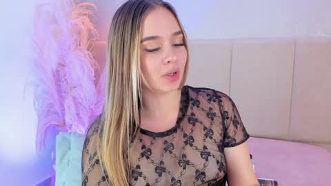 Snapshot of sofia_pamela chatting on 01.15.25 SOFIA PAMELA online show from 01.15.25