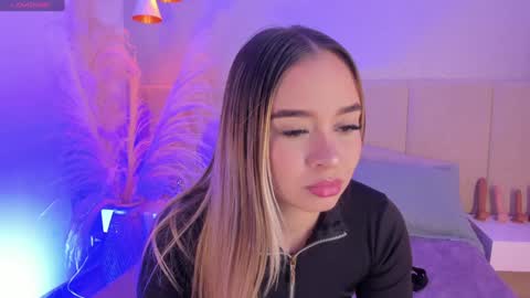 Snapshot of sofia_pamela chatting on 02.04.25 SOFIA PAMELA online show from 02.04.25