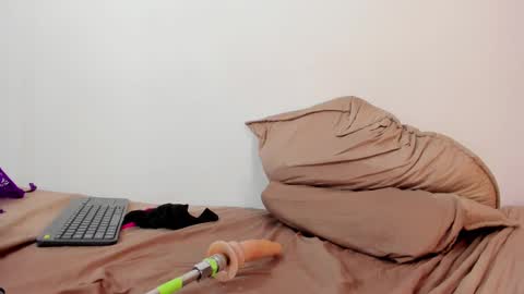 Snapshot of sofia_riveraa chatting on 02.26.25 SOFIA online show from 02.26.25