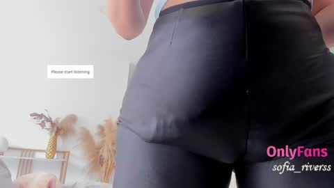 Snapshot of sofia_rivers_ chatting on 04.19.26 sofia_rivers_ online show from 04.19.26